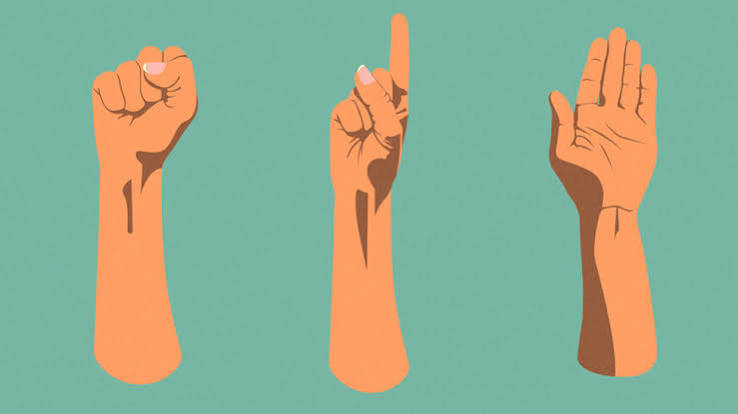 Ilustración de tres gestos con la mano: puño, índice levantado y palma abierta
